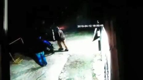 VIDEO: Así fue el dramático asalto a un agente penitenciario que casi termina en tragedia