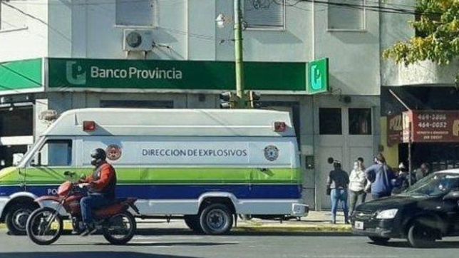 tension en berisso: evacuaron una sede del banco provincia por una amenaza de bomba