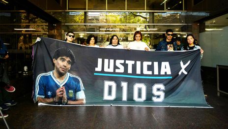 ¿Cuándo podría comenzar el nuevo juicio por la muerte de Maradona y cómo se elegirá a los jueces?