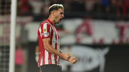 Estudiantes abrió el partido, supo sufrir y se quedó con los tres puntos en UNO