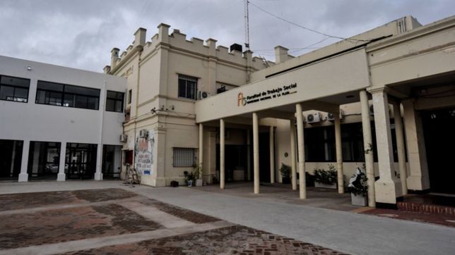 trabajo social pica en punta para dar ciencia politica y el decano explico por que