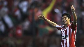 enzo perez se acerca a la plata y aseguran que ya habria firmado con estudiantes enzo perez se acerca a la plata y aseguran que ya habria firmado con estudiantes