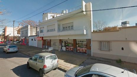 Padre e hijo se resistieron a un robo a tiros en una pizzería de plaza Belgrano