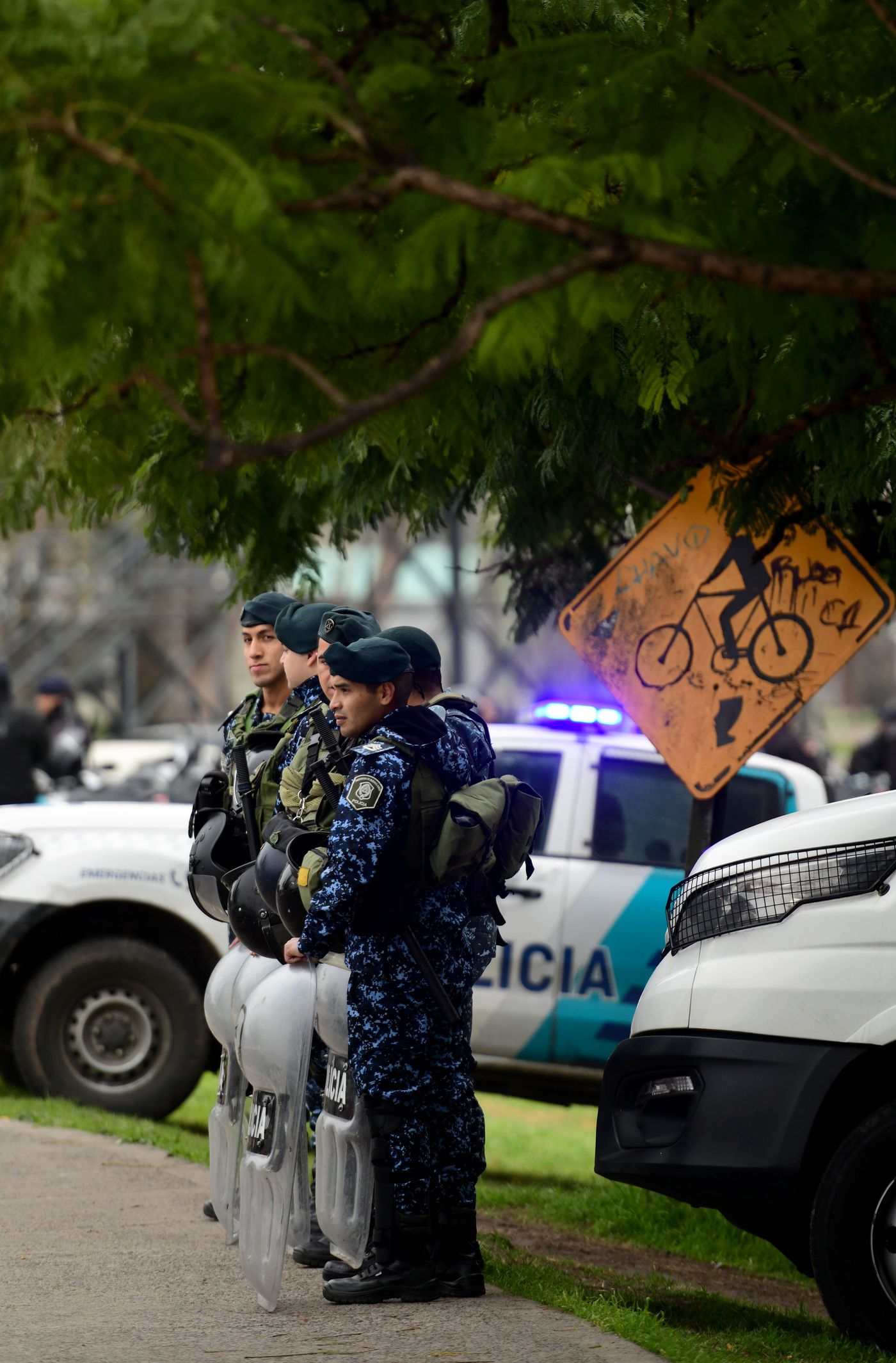 Operativo policial rotonda Autopista (1).JPG