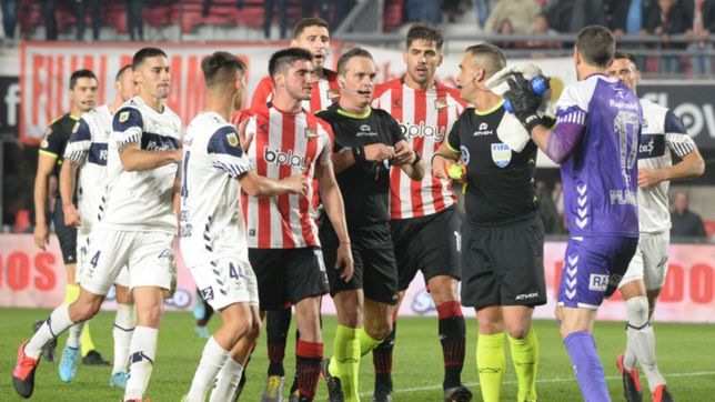 video: el gesto de rey a la hinchada de estudiantes que calento el final del clasico