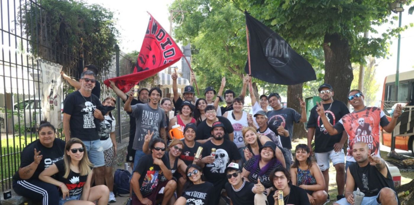 Ricoteros en La Plata Indio Solari Los Fundamentalistas del Aire Acondicionado
