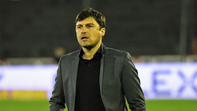 el cacique medina llega a la plata para ser el nuevo dt de estudiantes