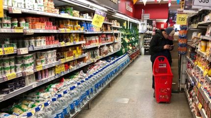El Ministerio de Economía informará cada semana el avance de la inflación