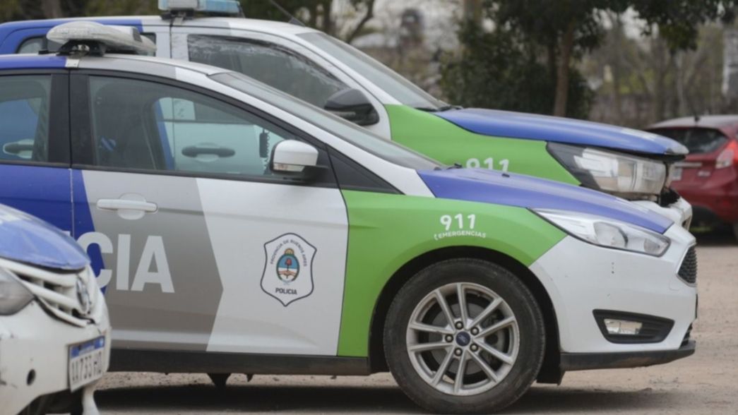 Tiros y tensión en la región: un hombre disparó desde un auto y los vecinos lo atacaron