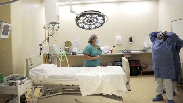 la critica de una jefa de terapia: hay esfuerzo de los medicos y afuera gente corriendo