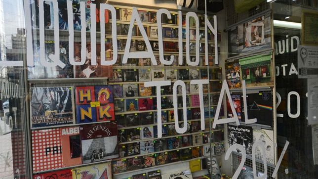 the beatles, pink floyd y los stones, ¿cuales son las joyas que liquida la disqueria las delicias?