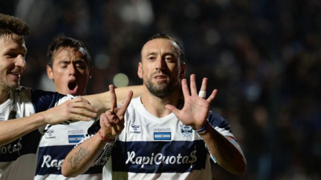 con goles de ramirez y aleman, el lobo le gano a racing por 3 a 1