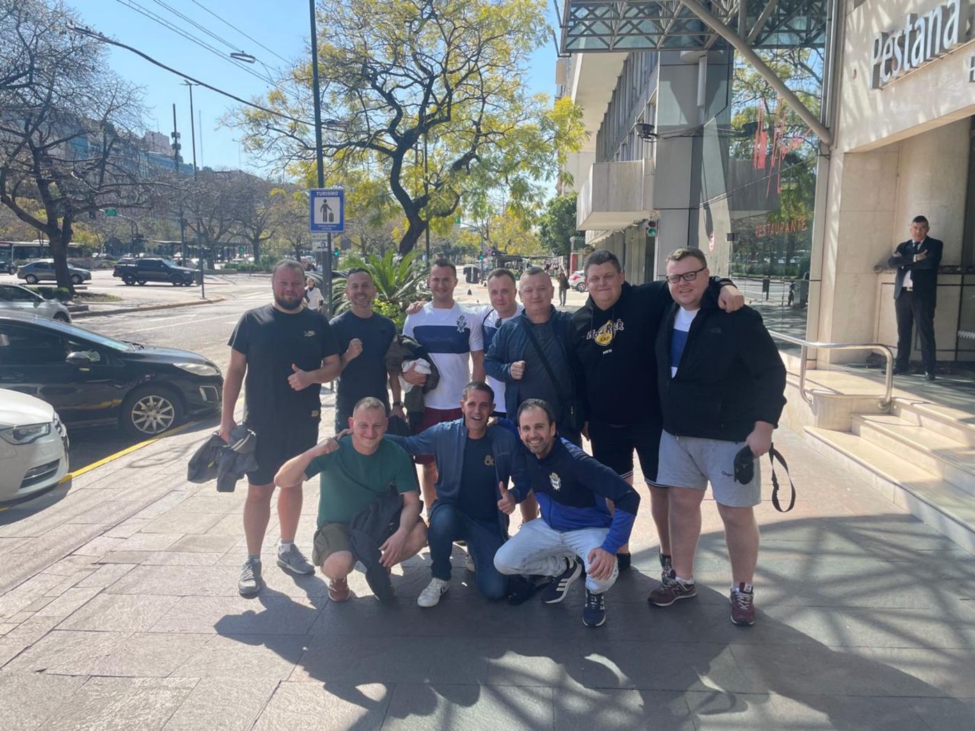 Hinchas polacos Gimnasia.jpg