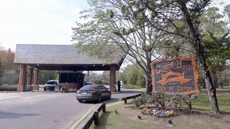 Un ring raje colmó la paciencia de todos en el Grand Bell y una familia pagará una multa millonaria Un ring raje colmó la paciencia de todos en el Grand Bell y una familia pagará una multa millonaria