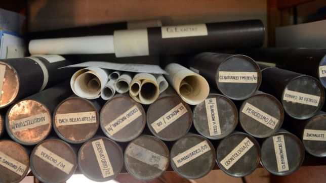 el trabajo que realiza la unlp para resguardar su tesoro mas preciado: el archivo historico