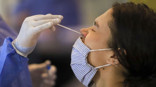 crecen los contagios de covid: ¿donde testean gratis y a quienes?