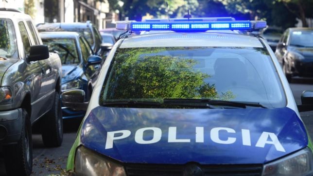 armados con cuchillos, dos ladrones asaltaron a una ingeniera y sus padres en villa elisa