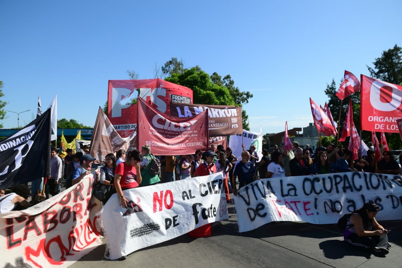 corte y manifestación en la rotonda bajada de la autopista (4)
