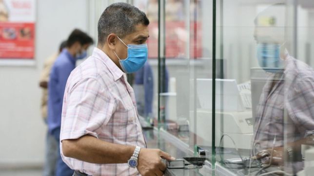 la bancaria llego a un nuevo acuerdo paritario y cerro un aumento salarial del 94,1%