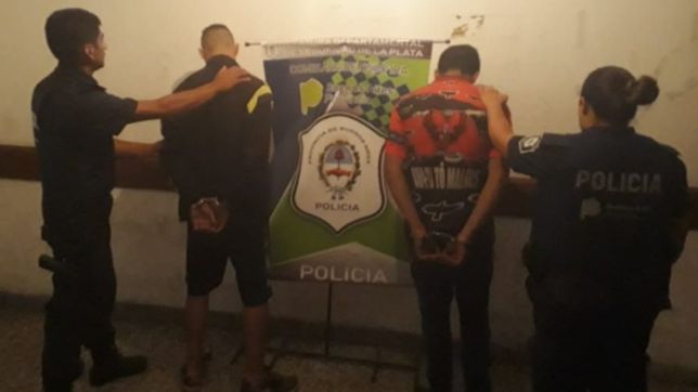 robaron en un king of kings, los persiguieron y fueron detenidos en berisso