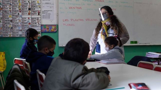 los docentes privados se declararon en alerta y reclamaron la apertura de las paritarias