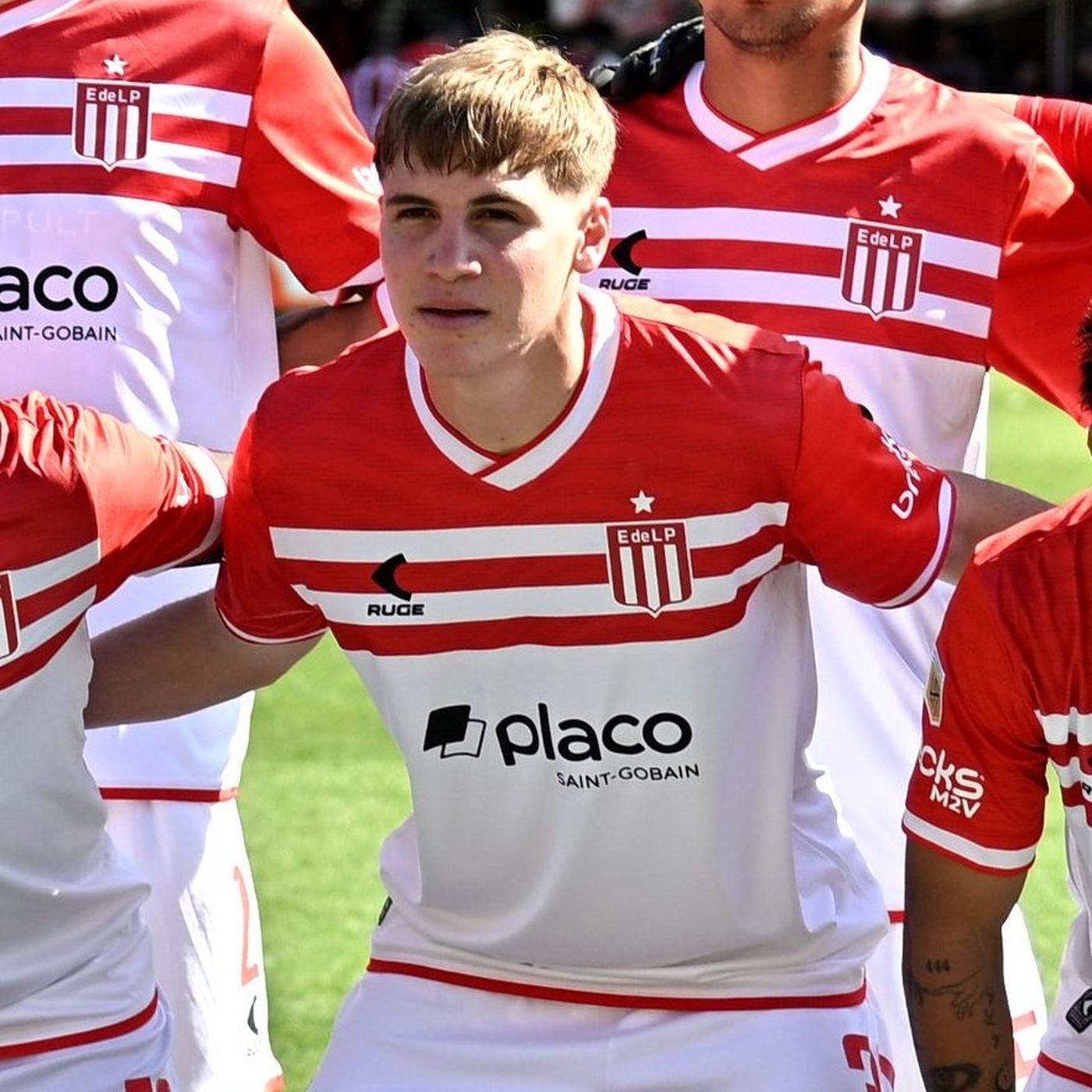 Palco, la submarca de Saint Gobain que apareció en la camiseta de Estudiantes