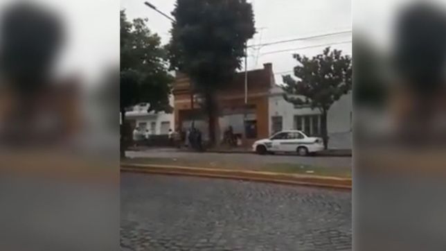 video: asi fue el ataque de los taxistas a la remiseria