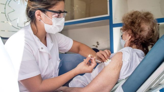 empezaran a vacunar a personas menores de 60 anos en la provincia