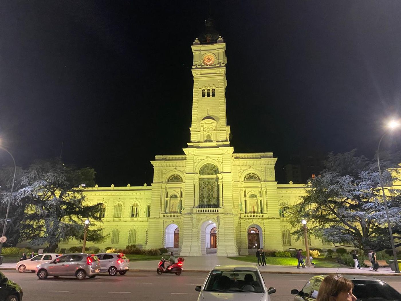 La Municipalidad de La Plata se iluminar&aacute; de amarillo por la Semana de la Endometriosis