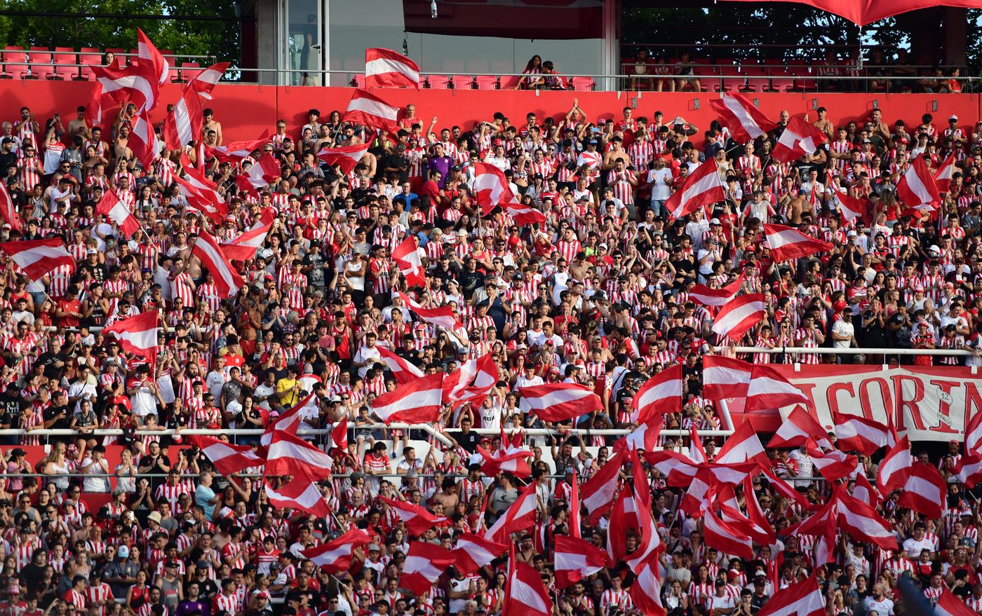 Estudiantes Unión hinchada (2).jpg