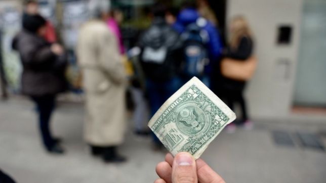 despues de la navidad, el dolar volvio a subir y cerro al filo de los $40