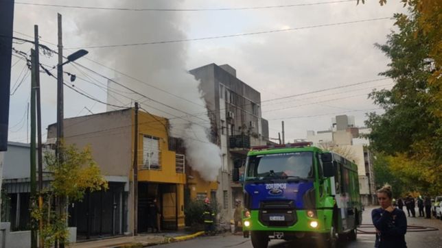 susto por un incendio en un departamento frente a plaza malvinas