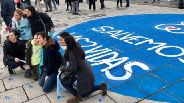 en la previa de la votacion en el senado convocan a rezar contra el aborto
