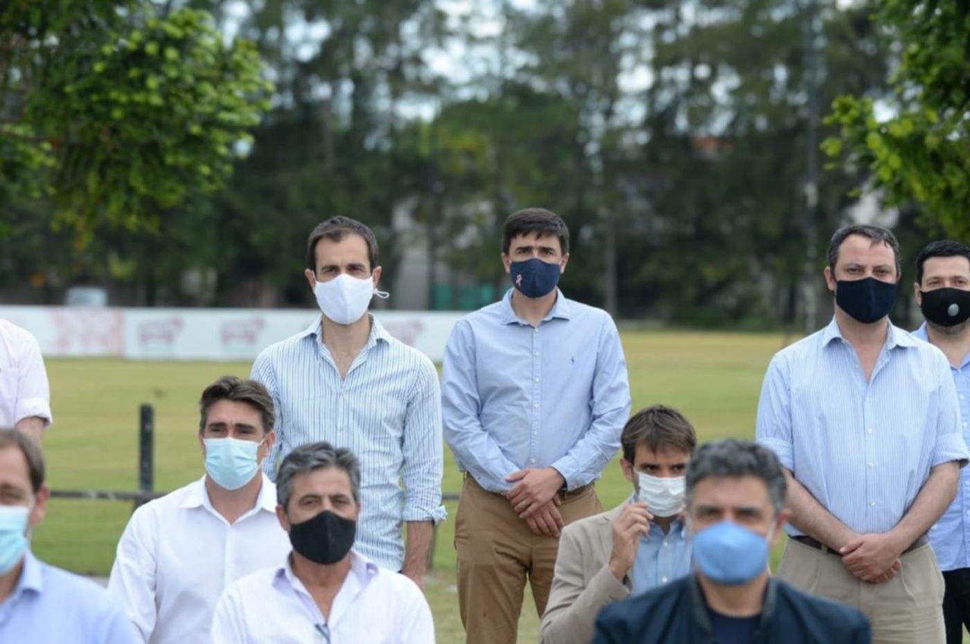 almuerzo de intendentes de Juntos por el Cambio Julio Garro en el club San Luis - almuerzo de intendentes de Juntos por el Cambio en el club San Luis de La Plata