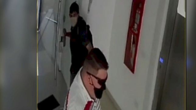 desvalijaron cuatro departamentos de la plata y quedaron filmados