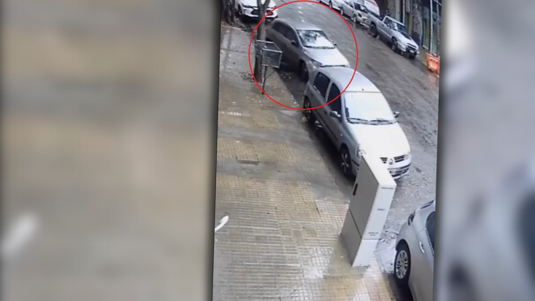 La insólita maniobra para estacionar en el centro de La Plata que se volvió viral