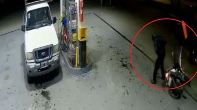 video: asi le dispararon a quemarropa a un repartidor de la plata para robarle la moto