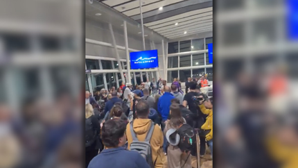 Al menos seis platenses están varados en Brasil tras el aterrizaje de emergencia de un vuelo a Madrid