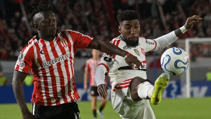 Cetré llegó a 100 partidos en el León, fue clave ante Platense y se prepara para renovar