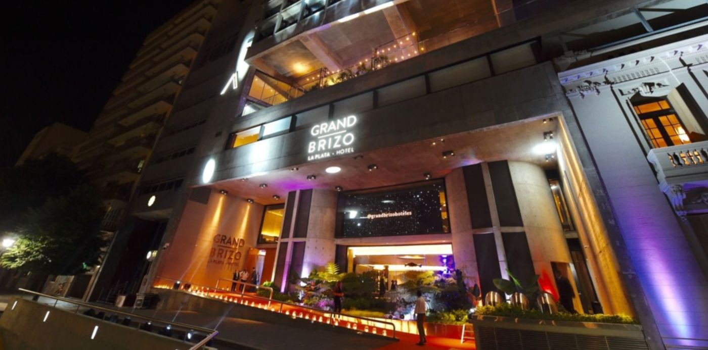 1550629394048.jpg?x=7&y=253&width=1487&height=743&rotate=0&scaleX=1&scaleY=1&ow=1500&oh=998&&cw=1920&ch=950