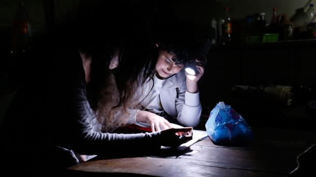 a cien familias de city bell se les corta la luz dos veces por dia y ya no saben que hacer