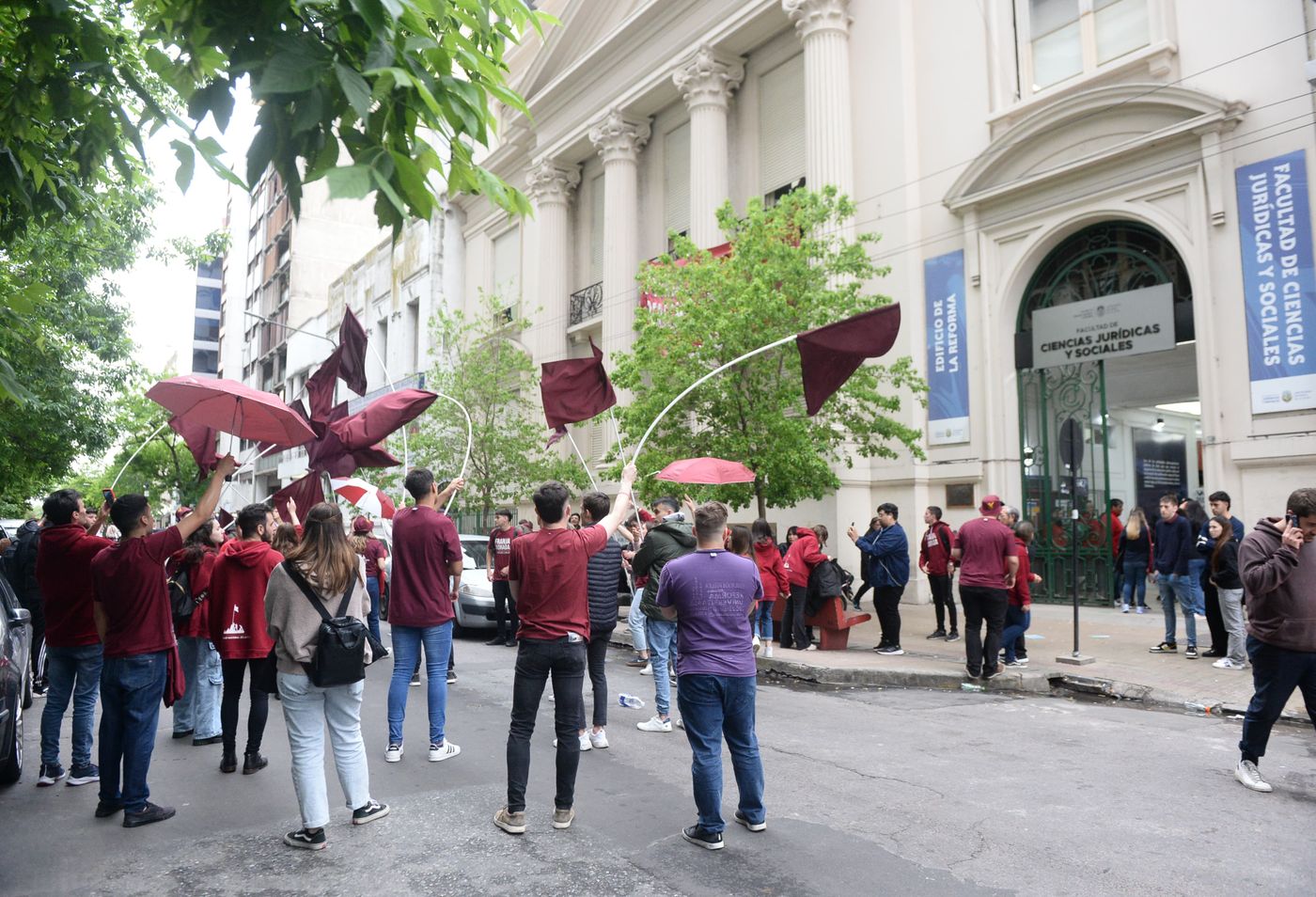 Elecciones UNLP Festejos Franja Morada Derecho (9).jpeg