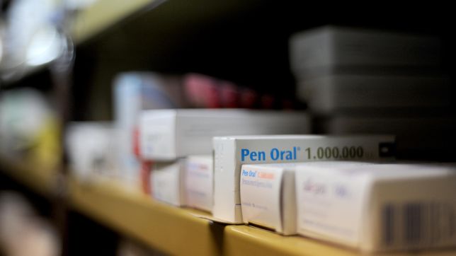 farmaceuticos aseguran que los medicamentos subieron un 100% en el ultimo mes y las ventas cayeron un 19%