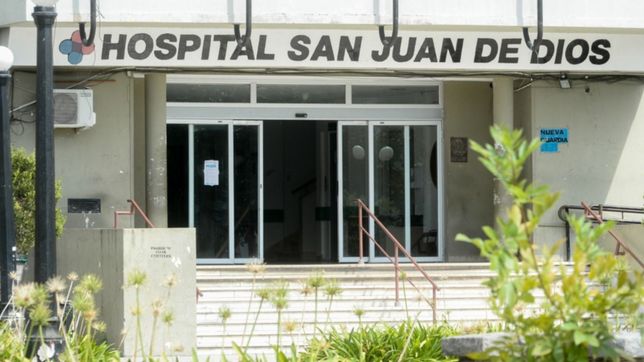 un chico de 15 anos lucha por su vida tras ser apunalado por la espalda en la plata