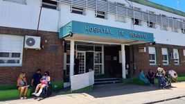 grave accidente en berisso: cayo de su moto y fue trasladado inconsciente al hospital grave accidente en berisso: cayo de su moto y fue trasladado inconsciente al hospital