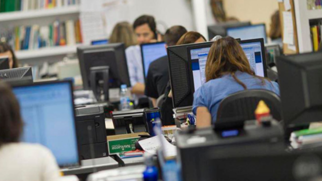 un diputado bonaerense quiere congelar los pases a planta en la provincia