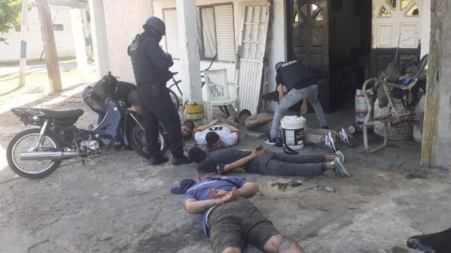 desbarataron un taller clandestino de motos robadas que operaba en la plata