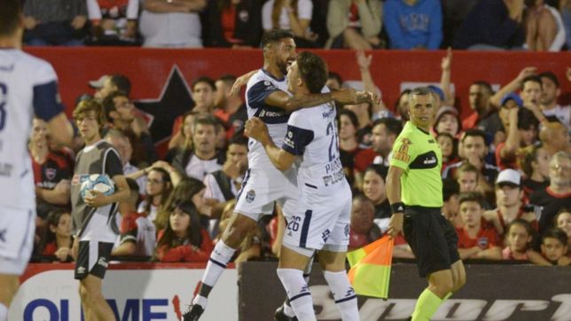 video: asi fue el festival de goles de gimnasia en una noche unica en rosario