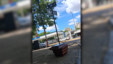 Misterio por el hallazgo de una urna funeraria frente a Disco