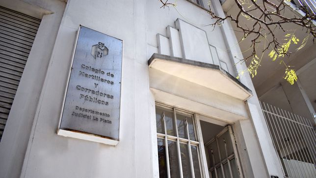 polemica en el colegio de martilleros por la compra de un inmueble sin consulta masiva